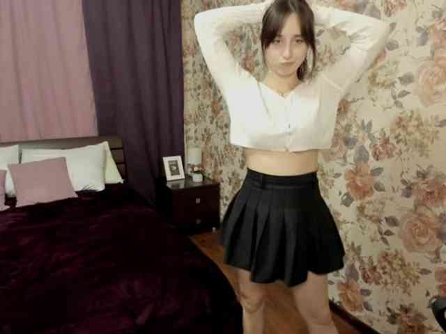 JulietMonli webcam