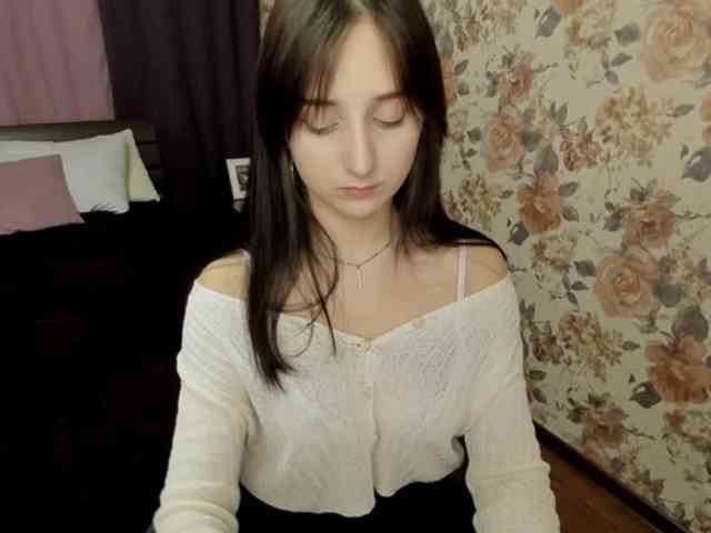 JulietMonli webcam