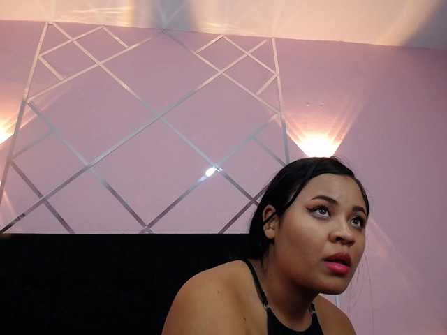  Emmaawills chat room