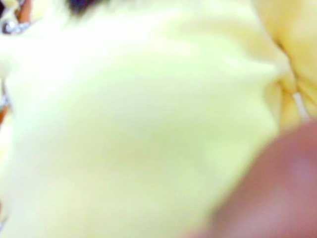 tiny-sarah1's BongaCams show and profile