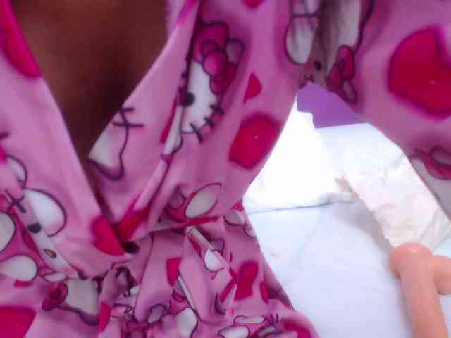 tiny-sarah1 webcam