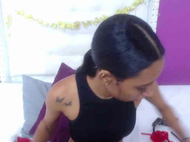tiny-sarah1 webcam