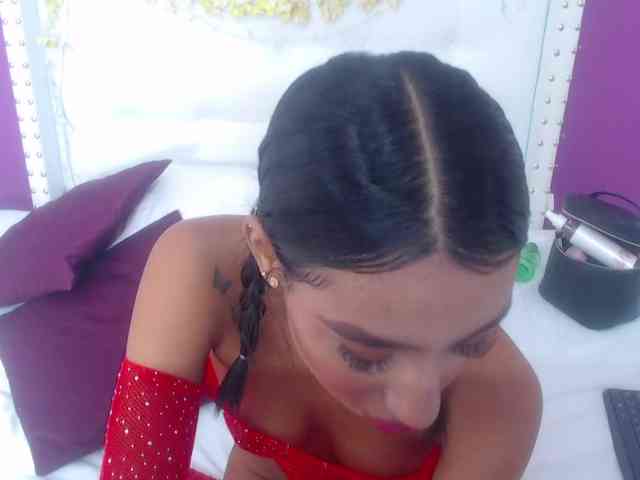 tiny-sarah1 webcam
