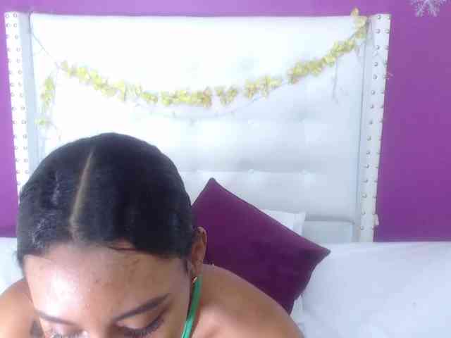 tiny-sarah1 webcam