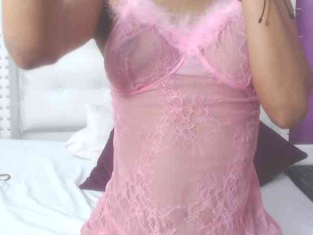 tiny-sarah1 webcam