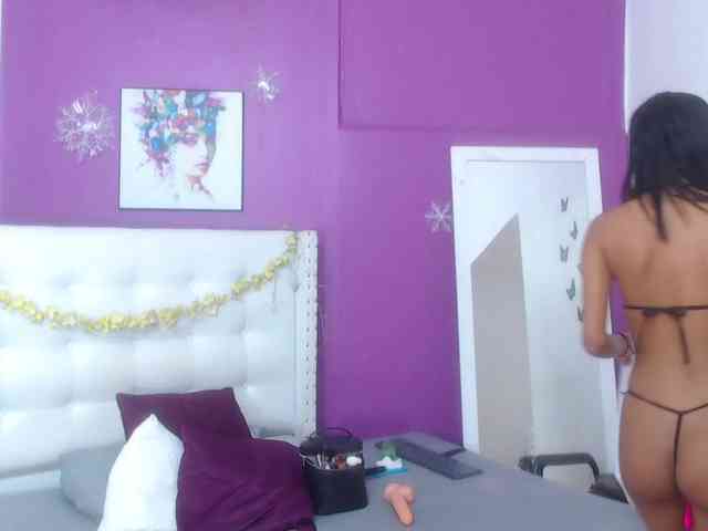 tiny-sarah1 webcam
