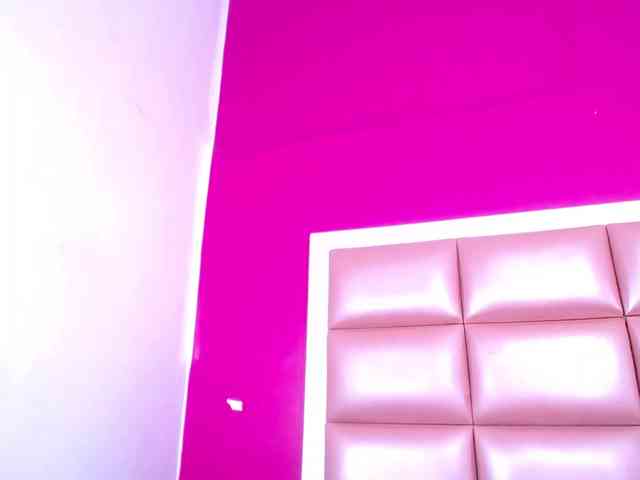 tiny-sarah1 tiny-sarah1