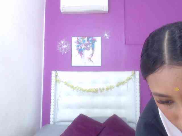 tiny-sarah1 webcam
