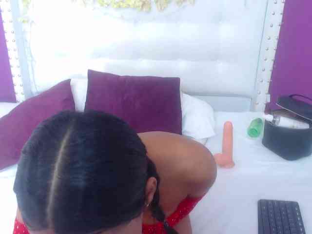 tiny-sarah1 webcam