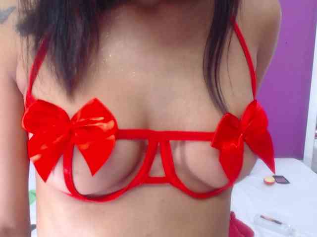 tiny-sarah1 webcam