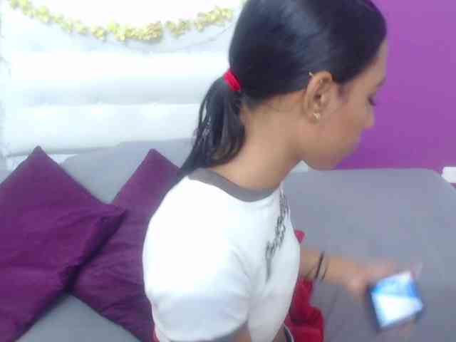 tiny-sarah1 webcam