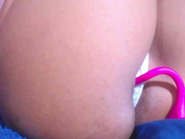 tiny-sarah1 webcam