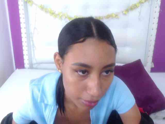 tiny-sarah1 webcam