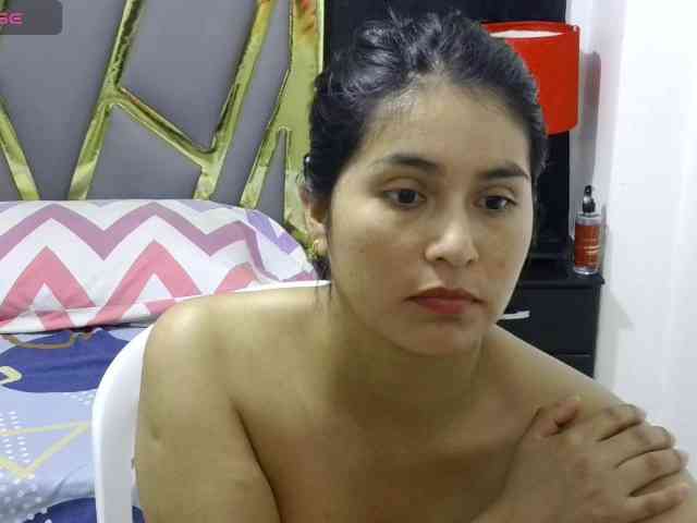 kangomez Live Webcam on BongaCams