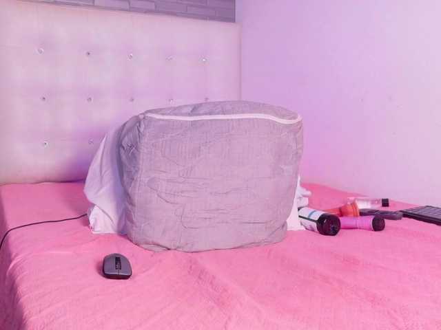 nymplo-bff's BongaCams show and profile