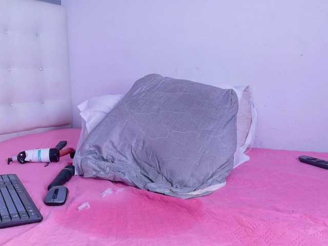 nymplo-bff's BongaCams show and profile