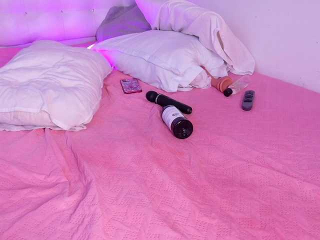 nymplo-bff's BongaCams show and profile