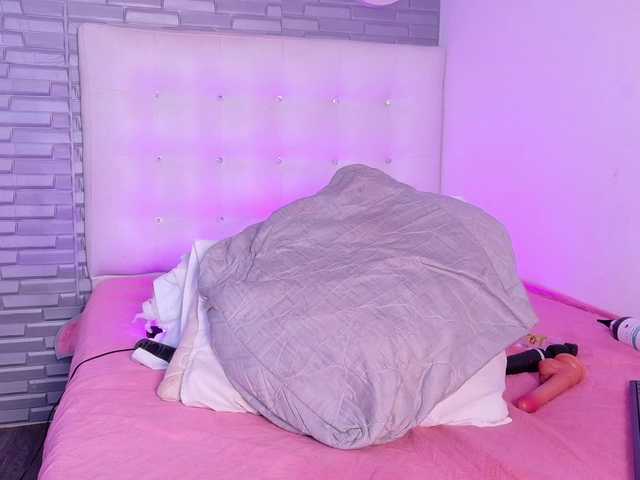 nymplo-bff's BongaCams show and profile