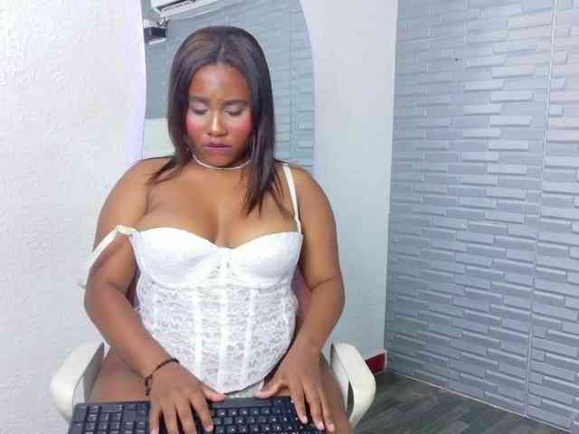 live cam feed Nymplo-bff