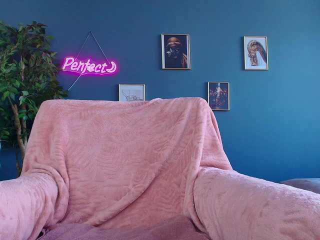 perfect-moans's BongaCams show and profile