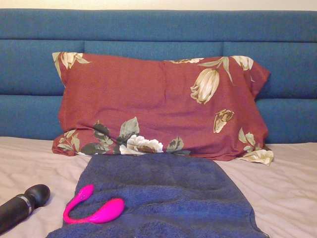 lneedthis1's BongaCams show and profile