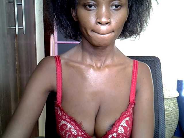 hippyshanice from BongaCams