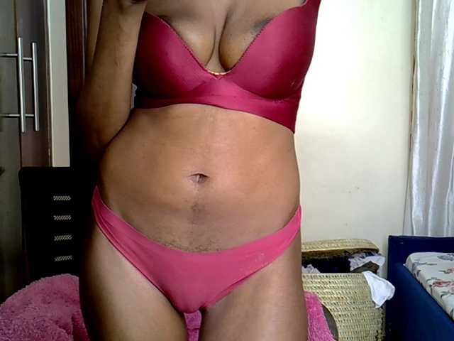 hippyshanice Live Cam and Statistics on UnifiedCams