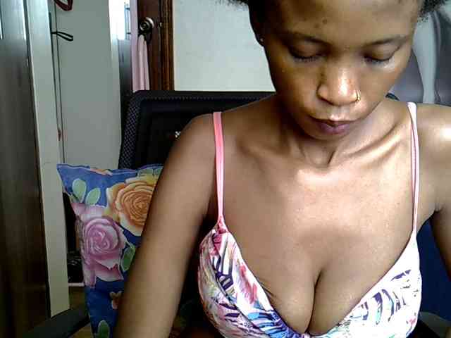 hornyebony webcam