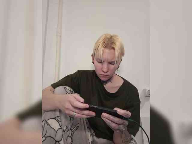 Zhenyya- Live Webcam on BongaCams