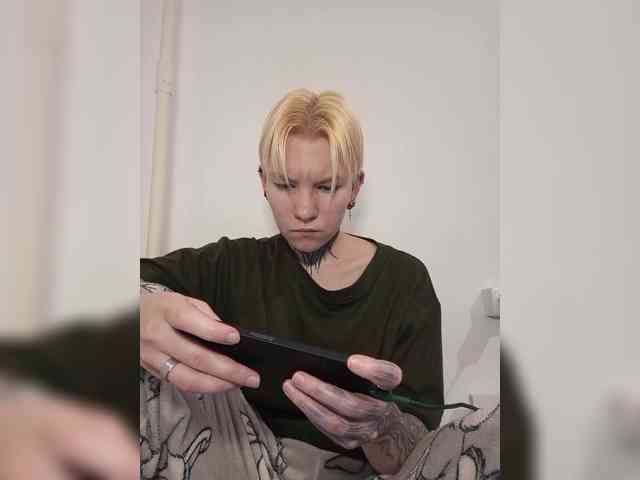 Zhenyya- Live Webcam on BongaCams
