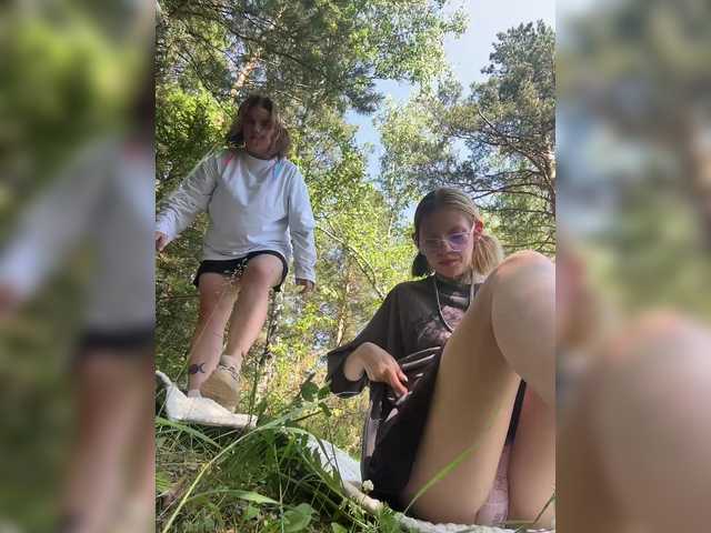 Molly-and-Ewa