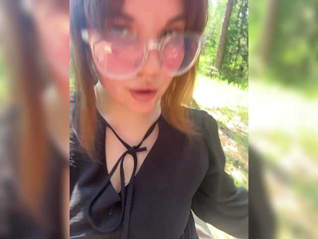  Molly-and-Ewa chat room