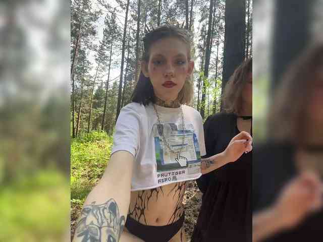 Molly-and-Ewa Live Webcam on BongaCams