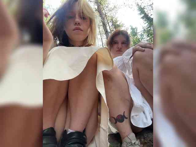 Molly-and-Ewa Live Webcam on BongaCams