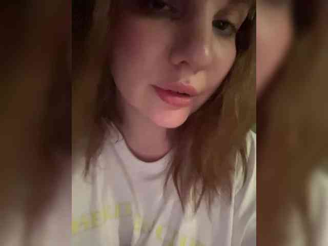 Molly-and-Ewa webcam