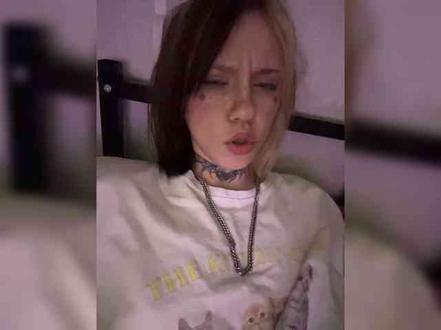 Molly-and-Ewa Live Webcam on BongaCams