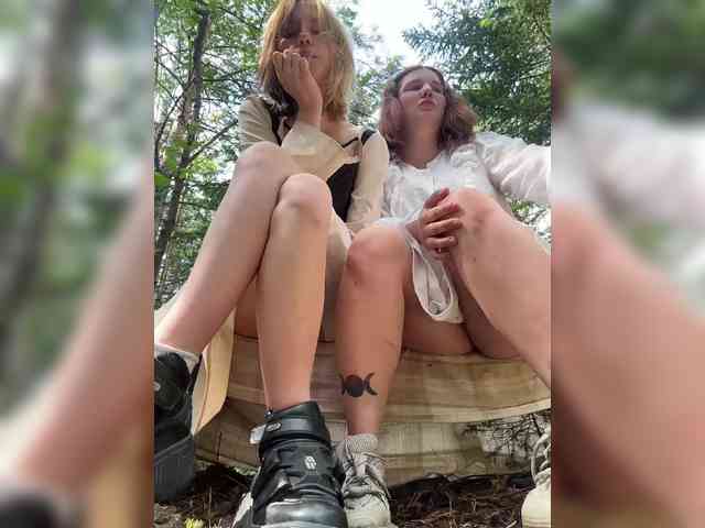 free online cam Molly-and-Ewa