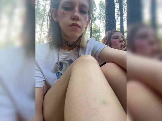 free online cam Molly-and-Ewa