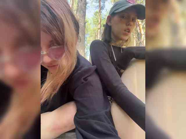 Molly-and-Ewa Live Webcam on BongaCams