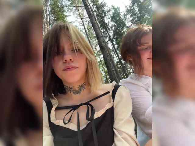 Molly-and-Ewa Live Webcam on BongaCams