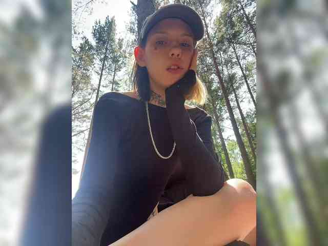 Модель: Molly-and-Ewa