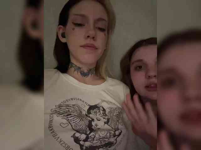 Molly-and-Ewa Live Webcam on BongaCams