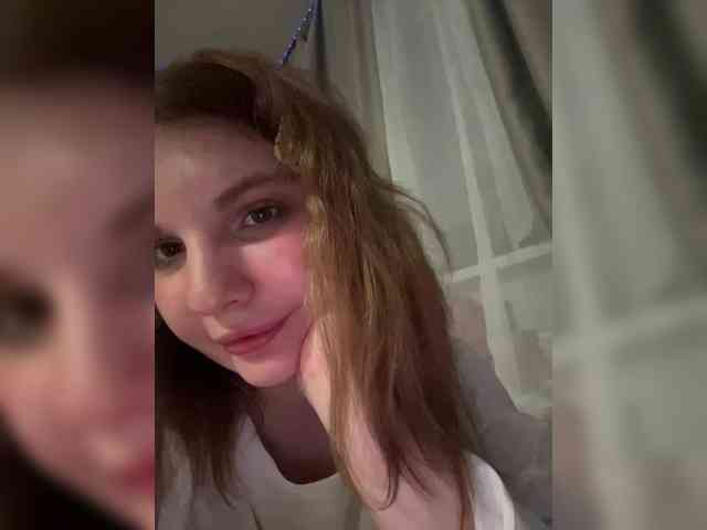 Molly-and-Ewa webcam