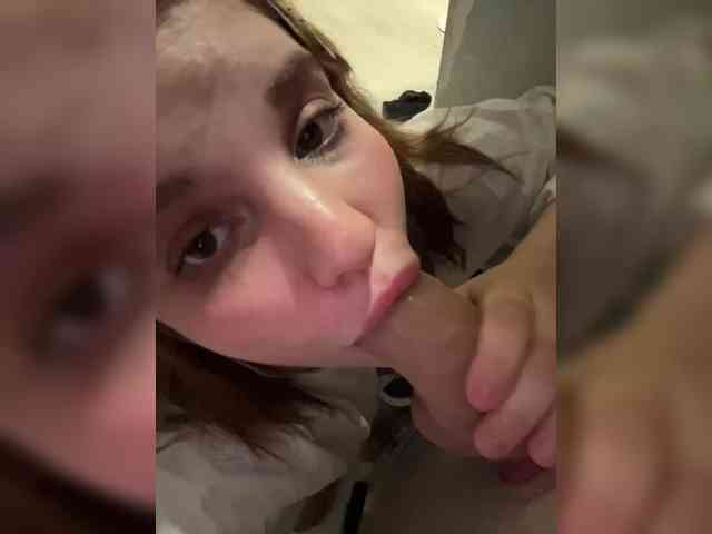 Molly-and-Ewa webcam