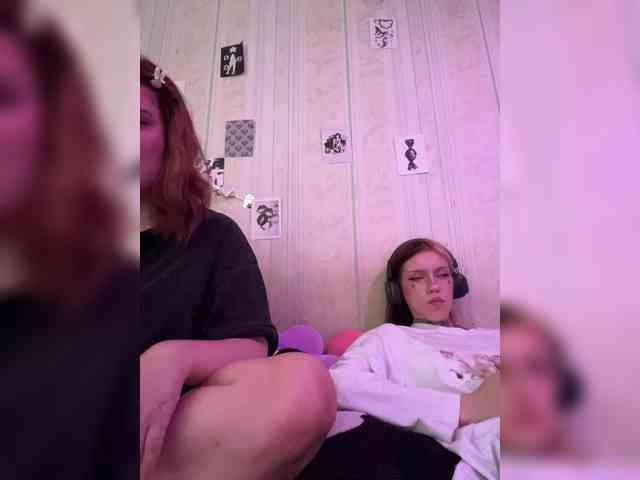 webcam Molly-and-Ewa