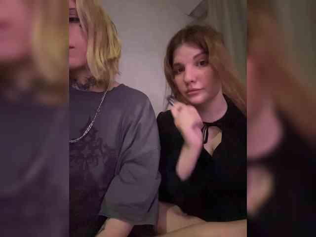 porn chatroom Molly-and-Ewa