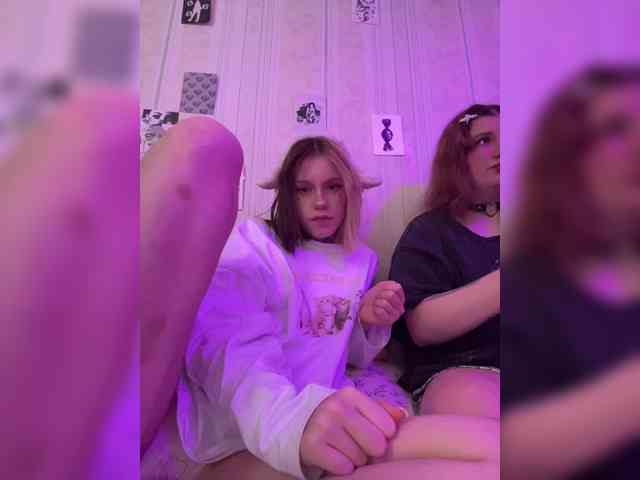 strip chat online Molly-and-Ewa