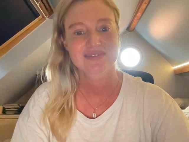 Liliblue1 webcam