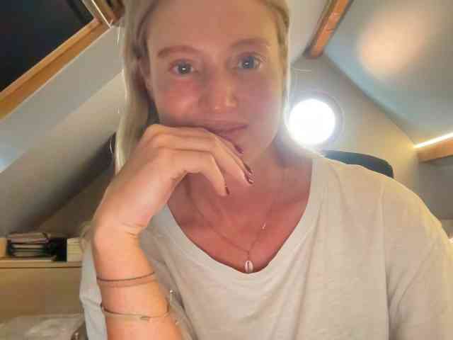 Liliblue1 webcam