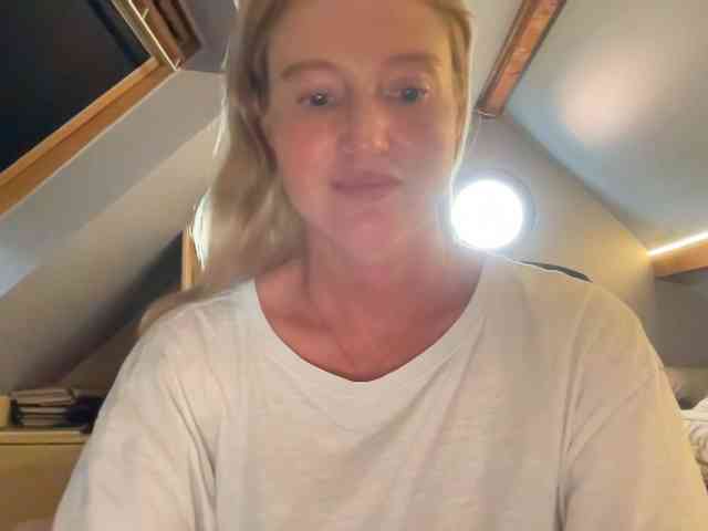 Liliblue1 webcam